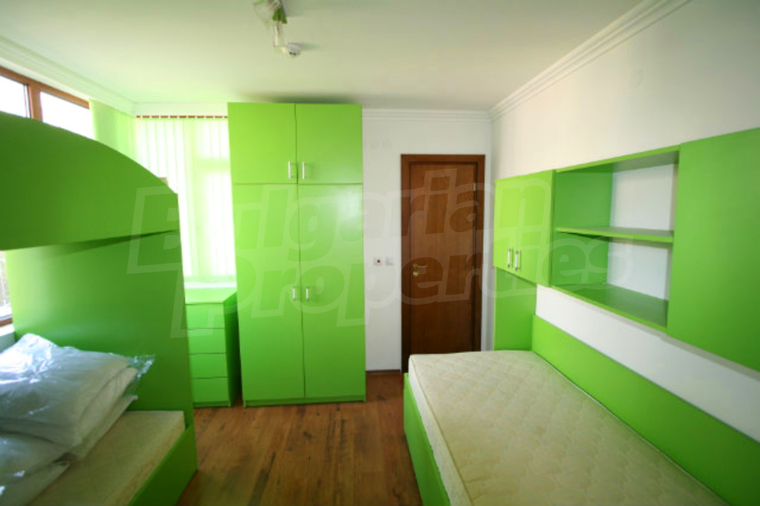 Gallery Picture 15