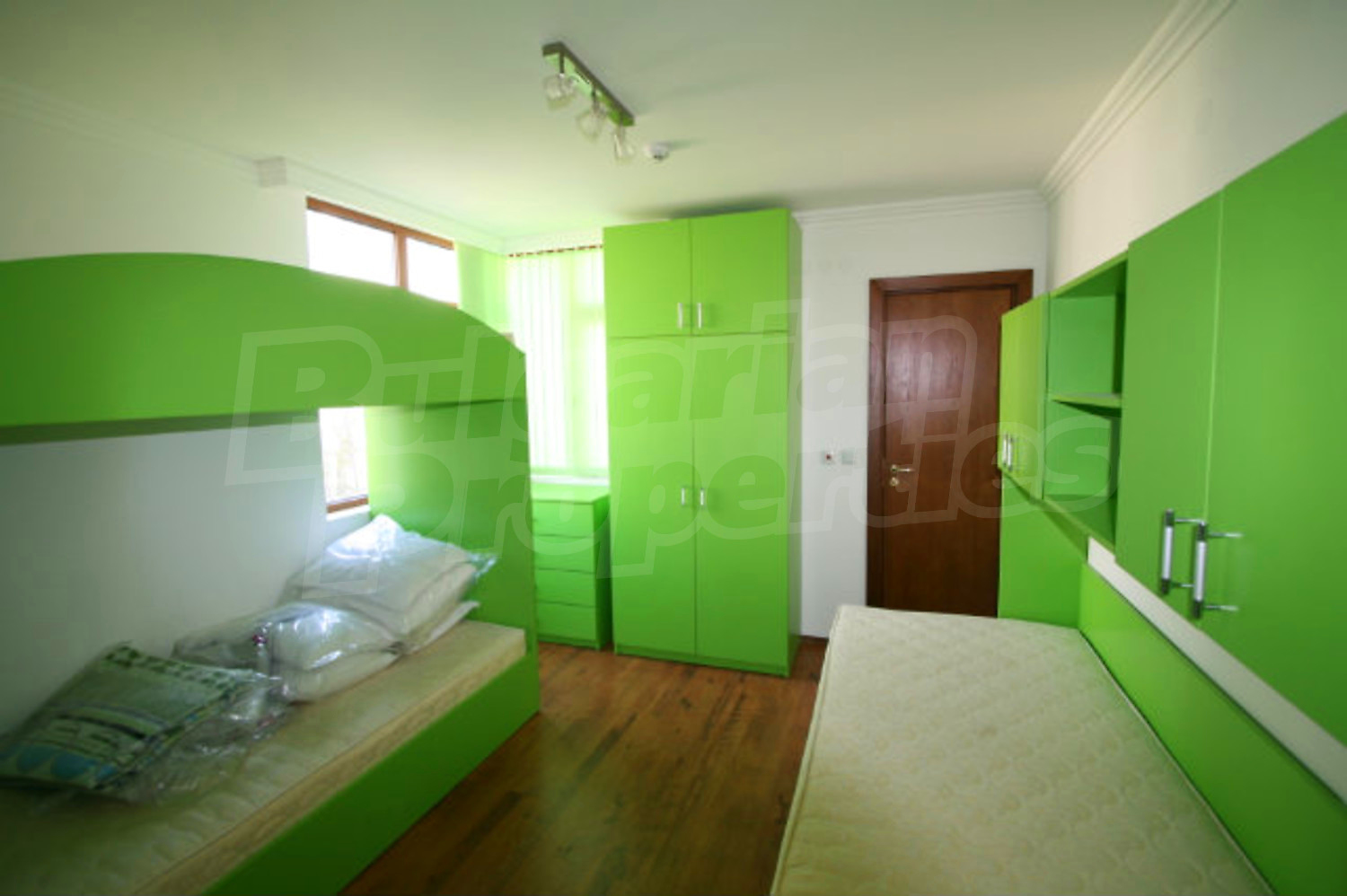 Gallery Picture 17