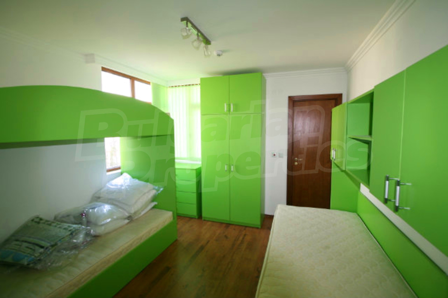 Gallery Picture 18