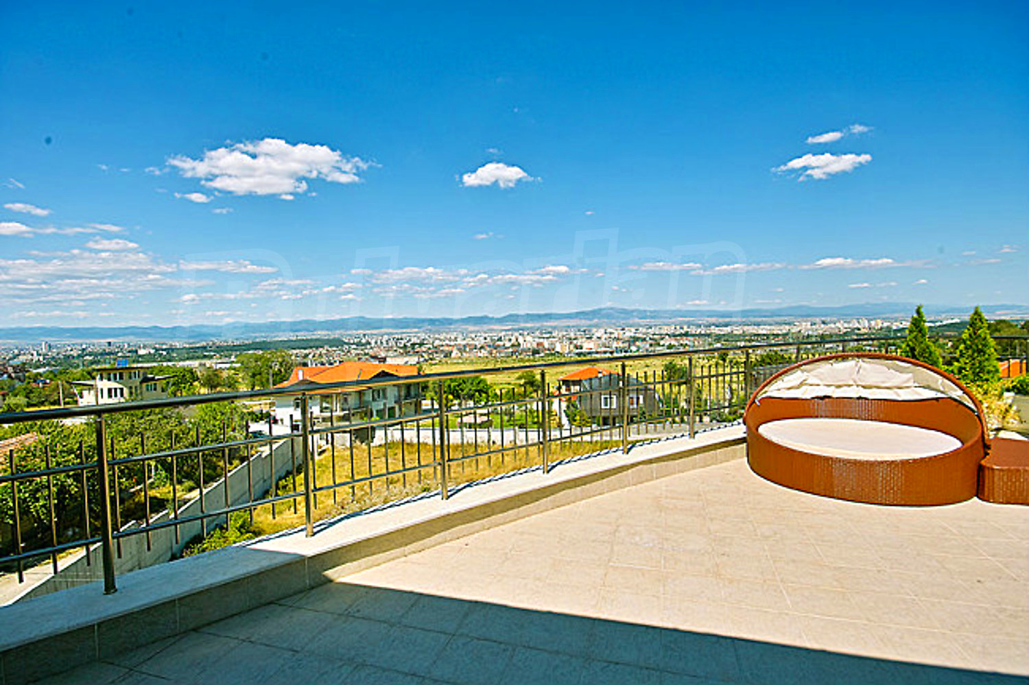 Gallery Picture 11