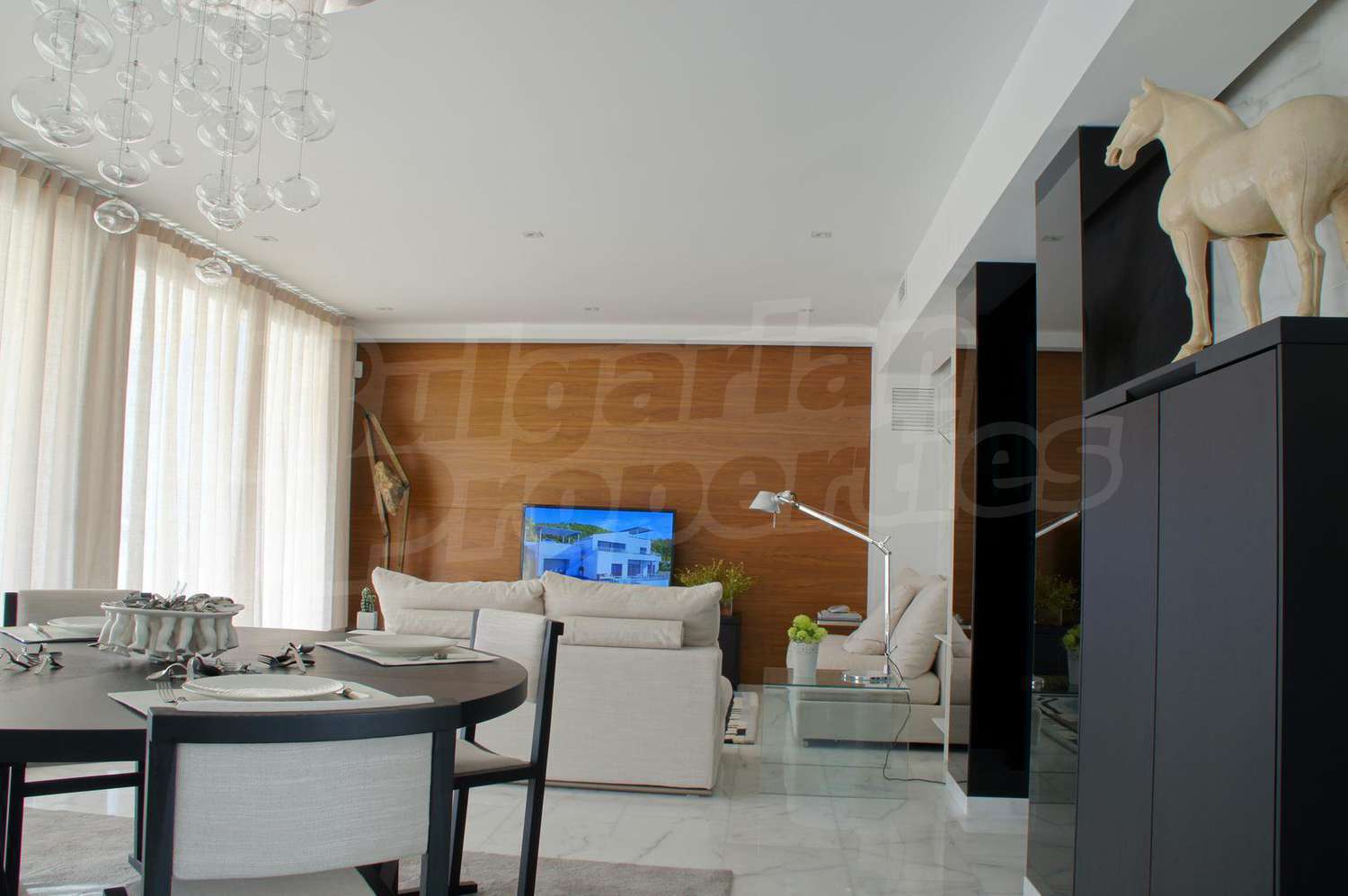 Gallery Picture 4