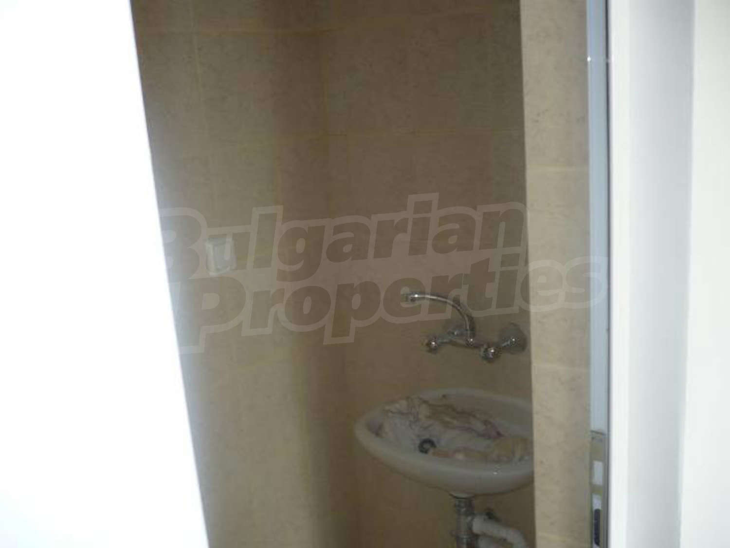 Gallery Picture 19