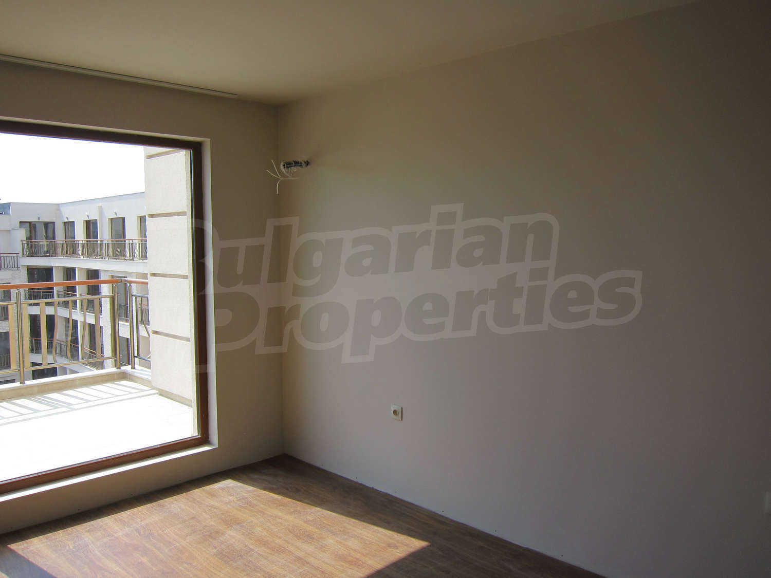 Gallery Picture 10
