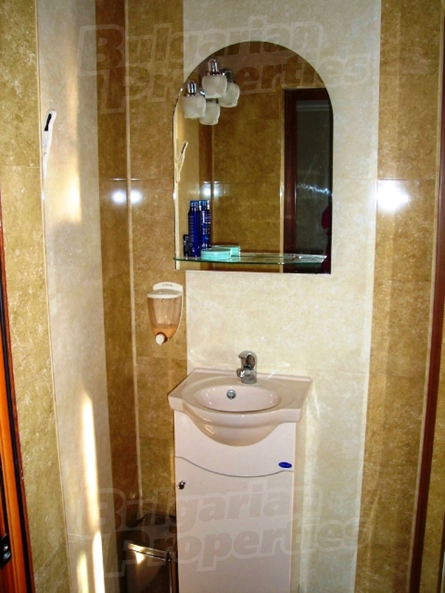 Gallery Picture 10