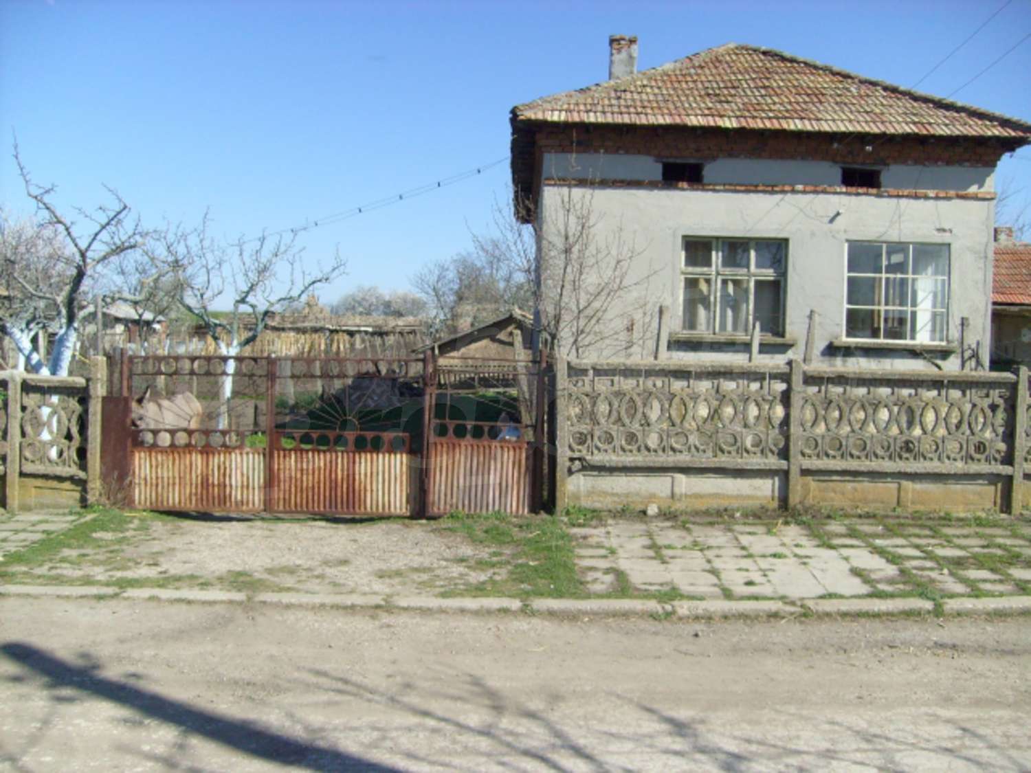 House for sale in Tervel, Nova Kamena, Bulgaria. This is a cheap rural