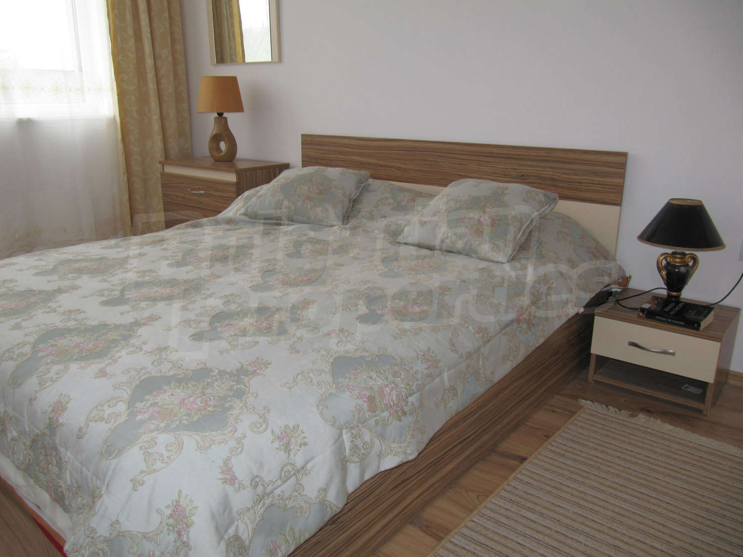 Gallery Picture 10