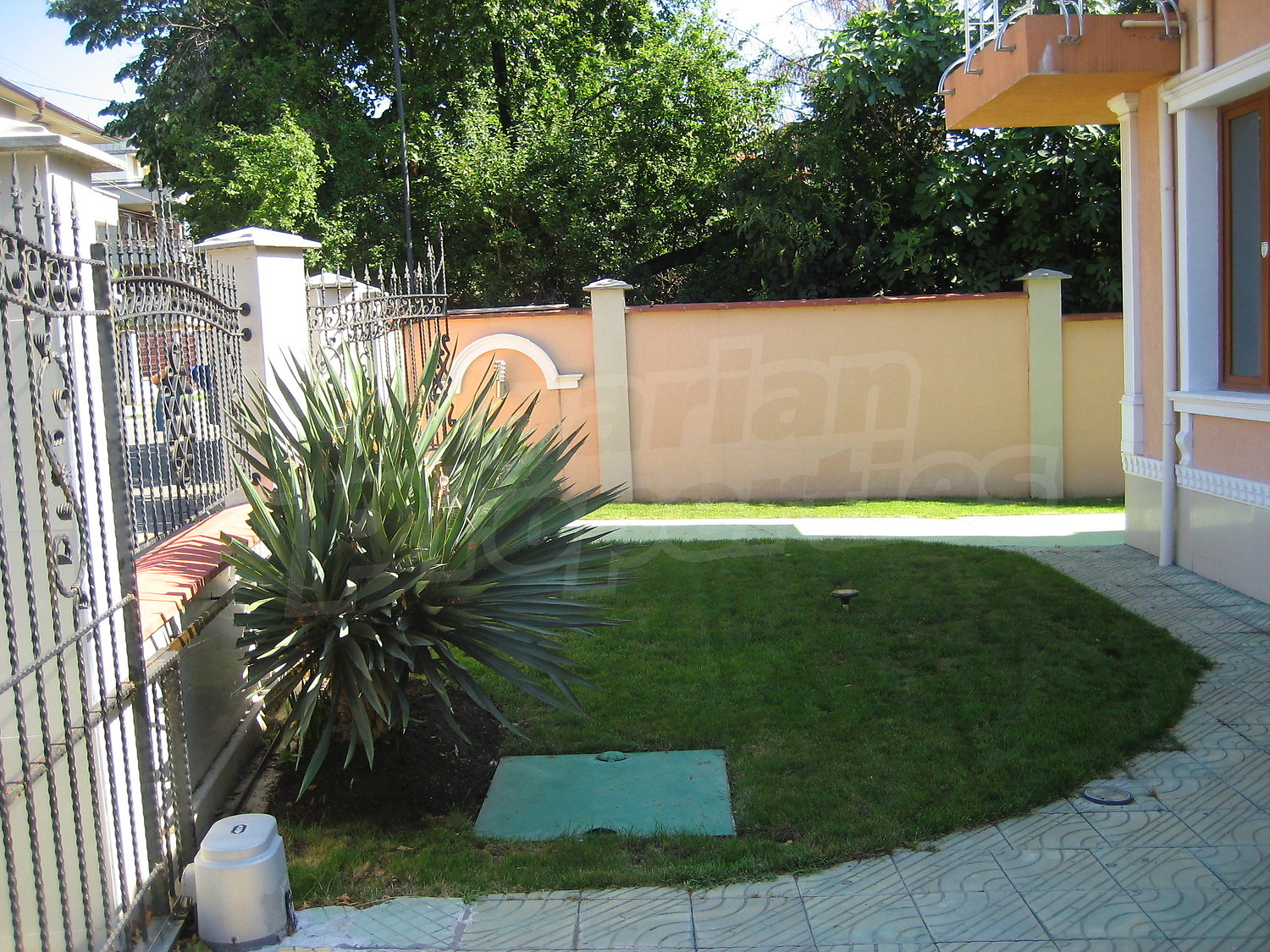 Gallery Picture 8