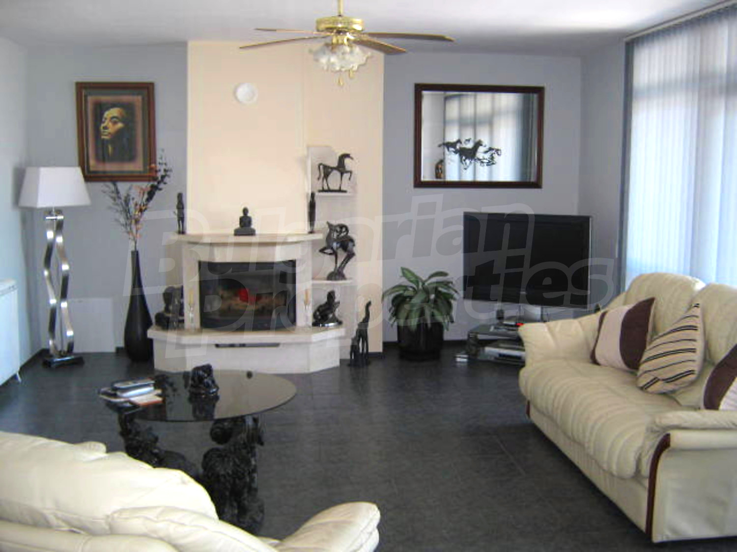 Gallery Picture 10