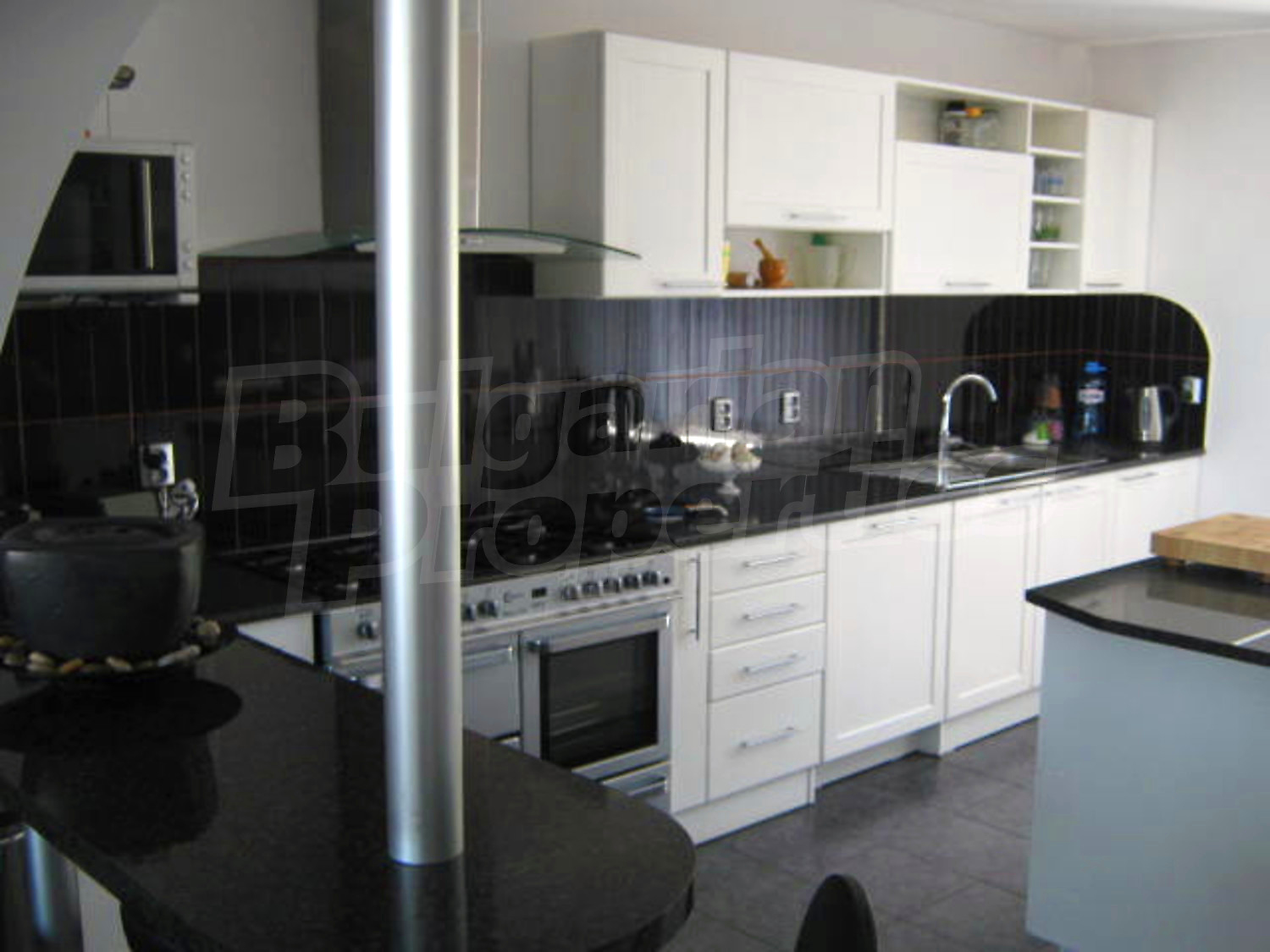 Gallery Picture 7