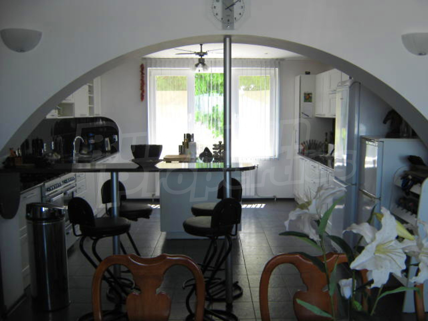 Gallery Picture 9