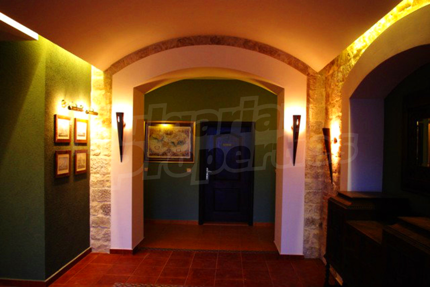Gallery Picture 8