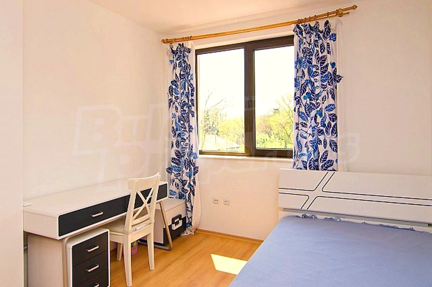 Gallery Picture 10