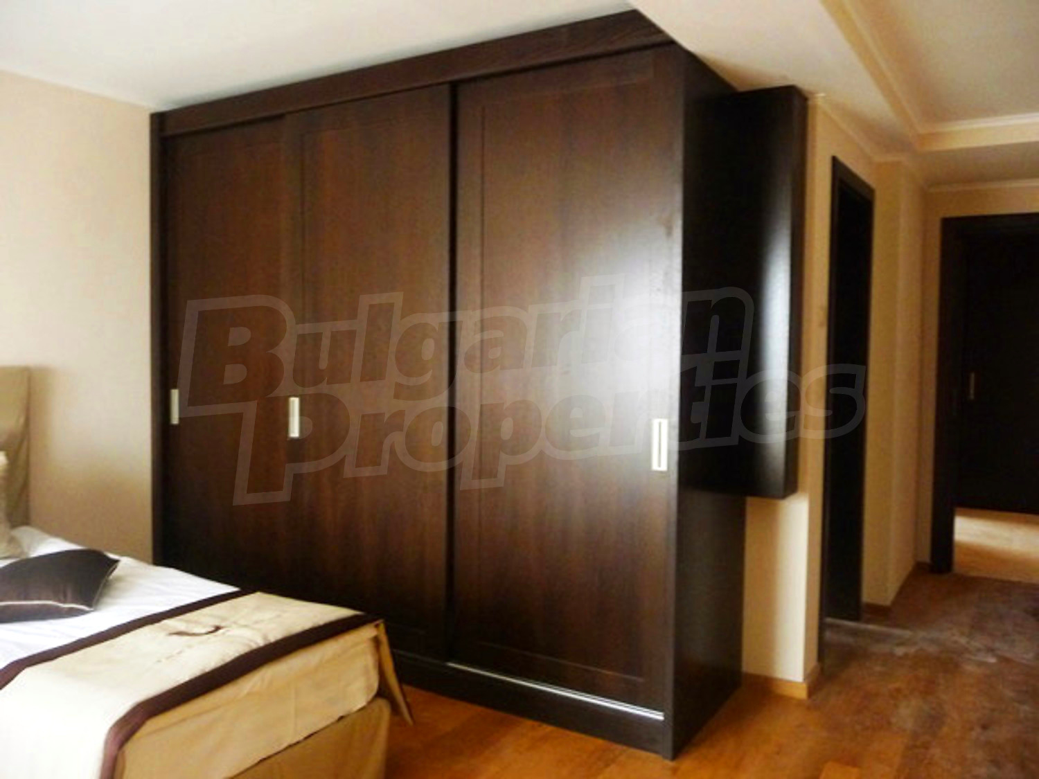 Gallery Picture 16