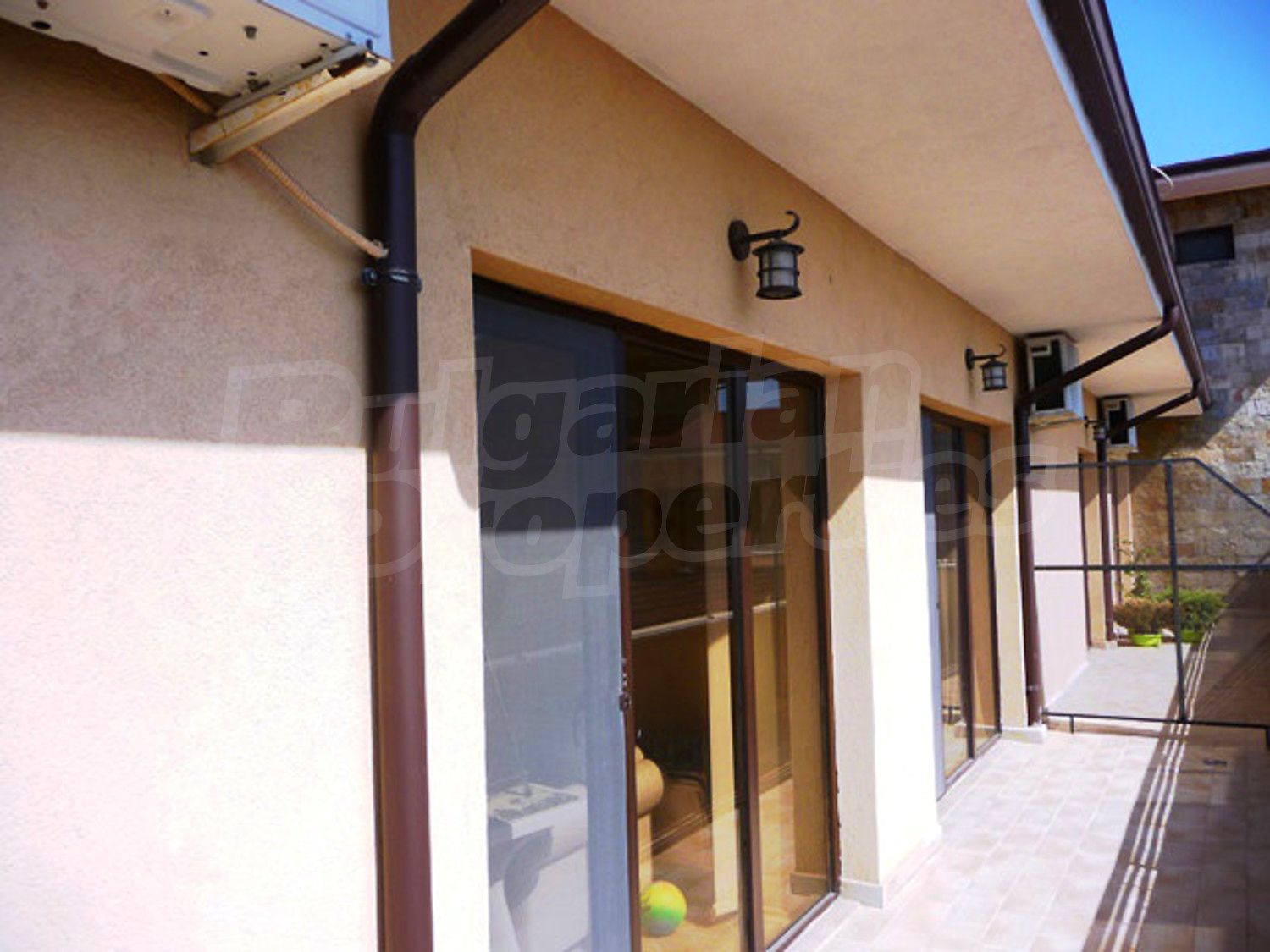 Gallery Picture 15