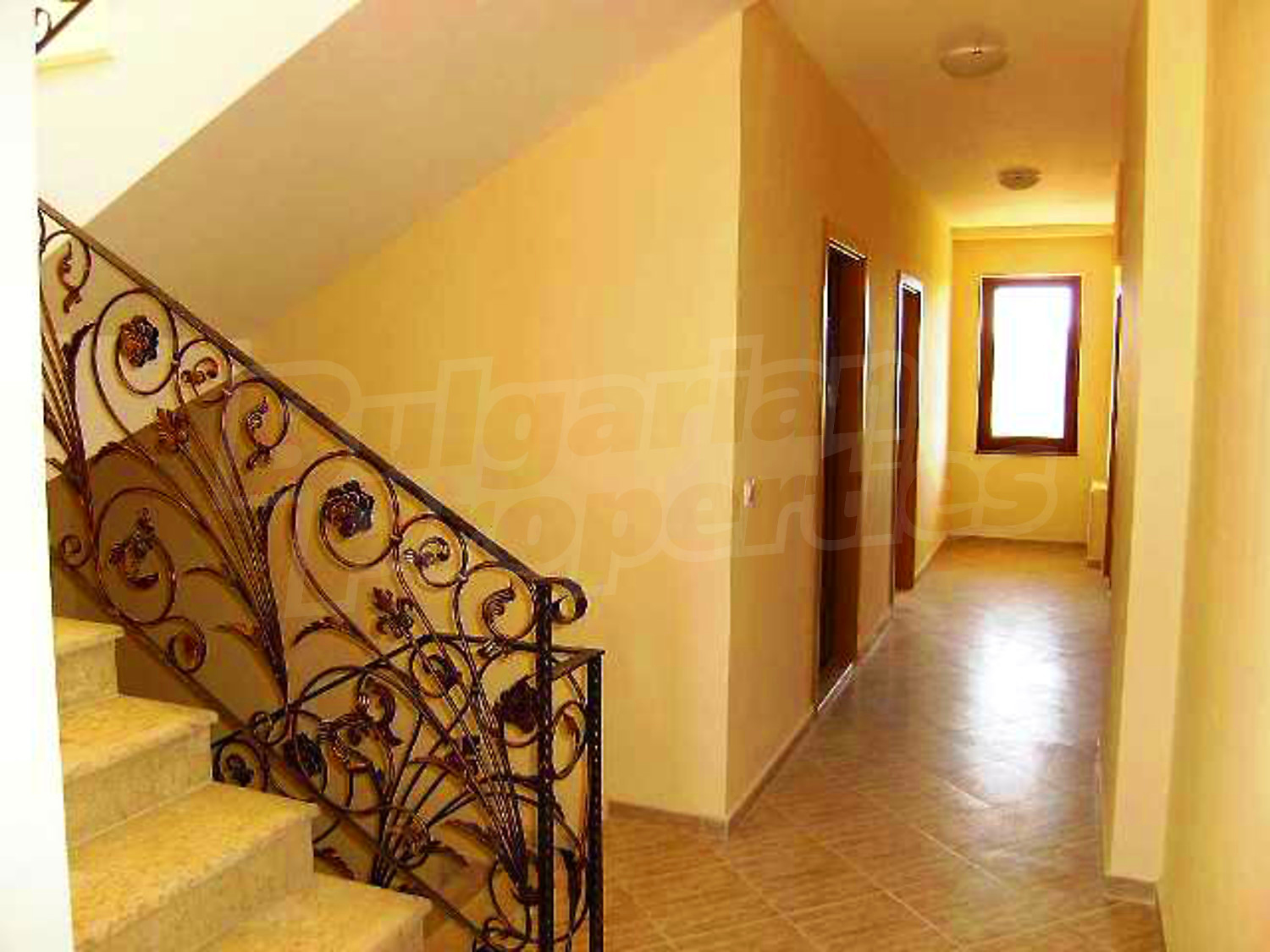Gallery Picture 12