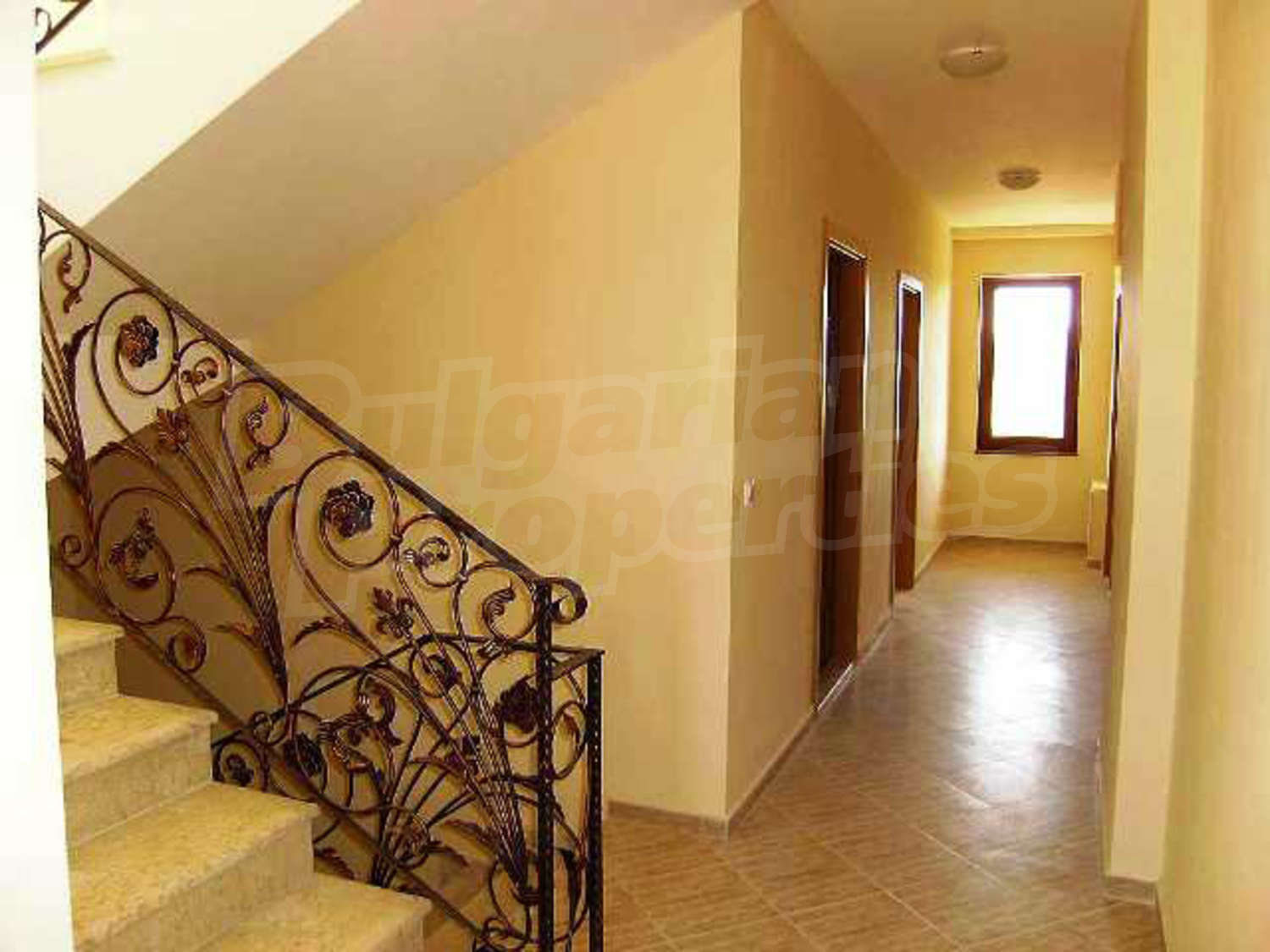 Gallery Picture 12