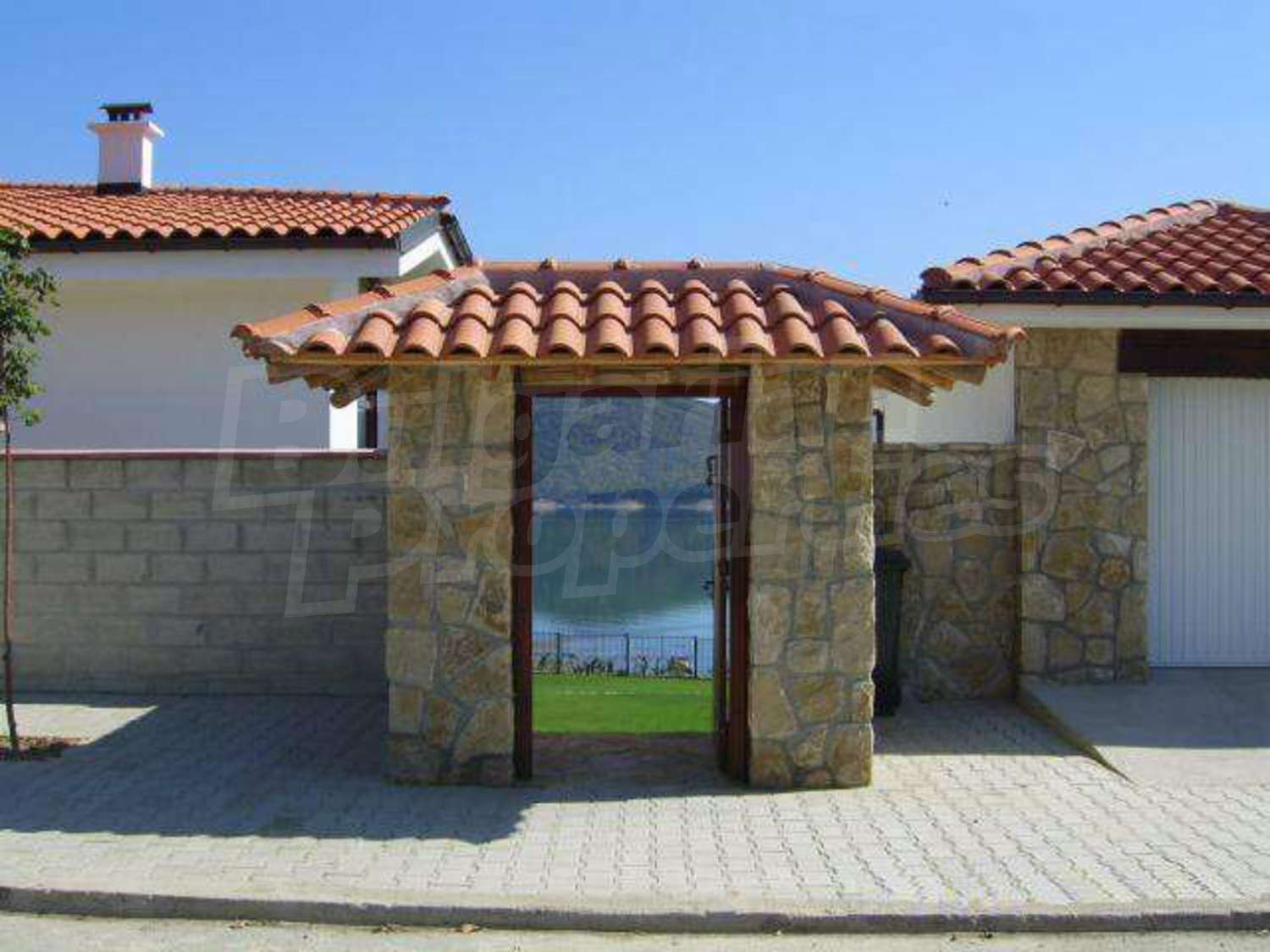Gallery Picture 16