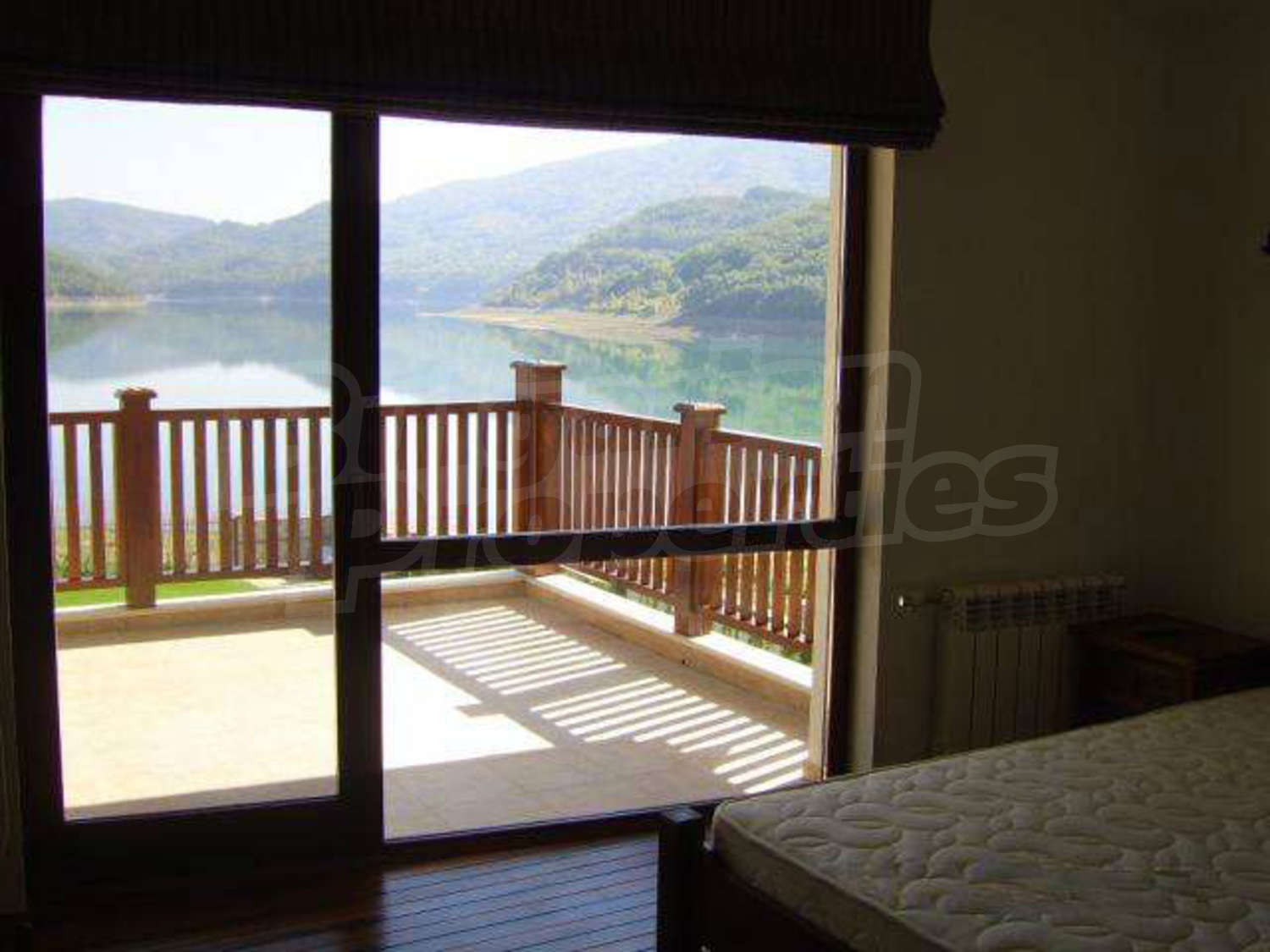 Gallery Picture 25