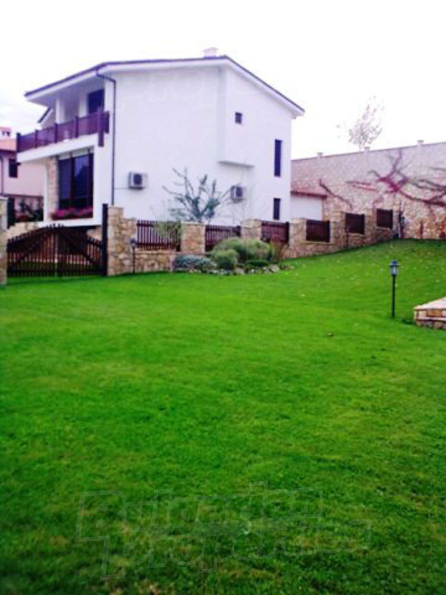 Gallery Picture 9