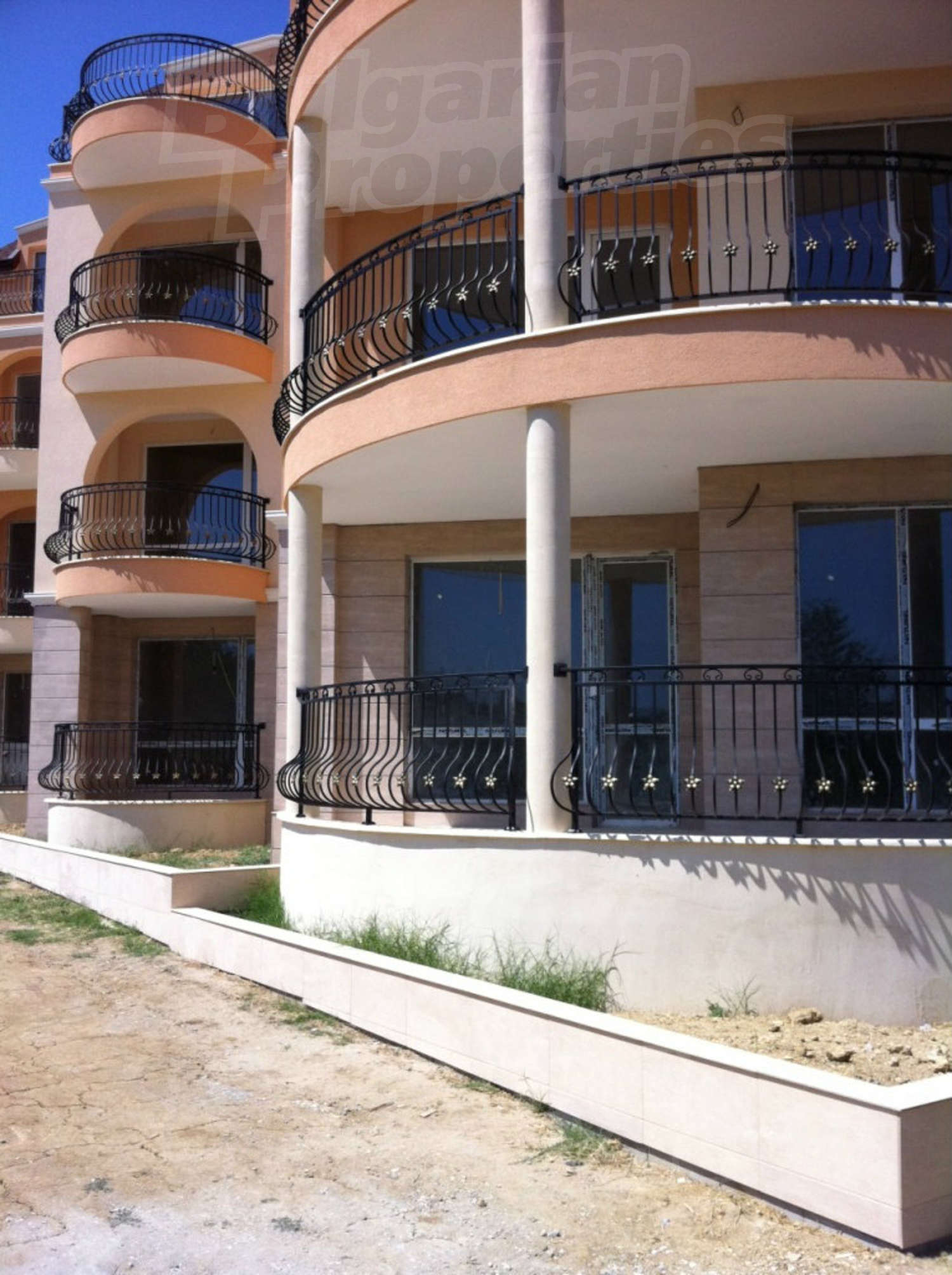 Gallery Picture 11