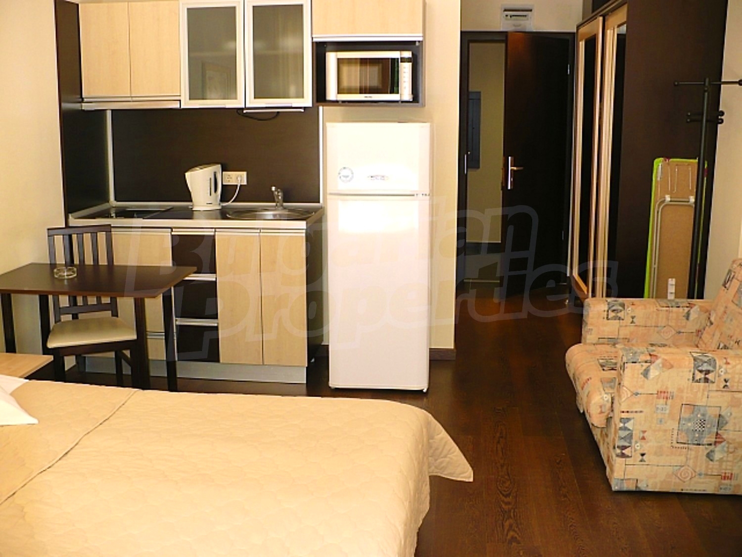 Gallery Picture 15
