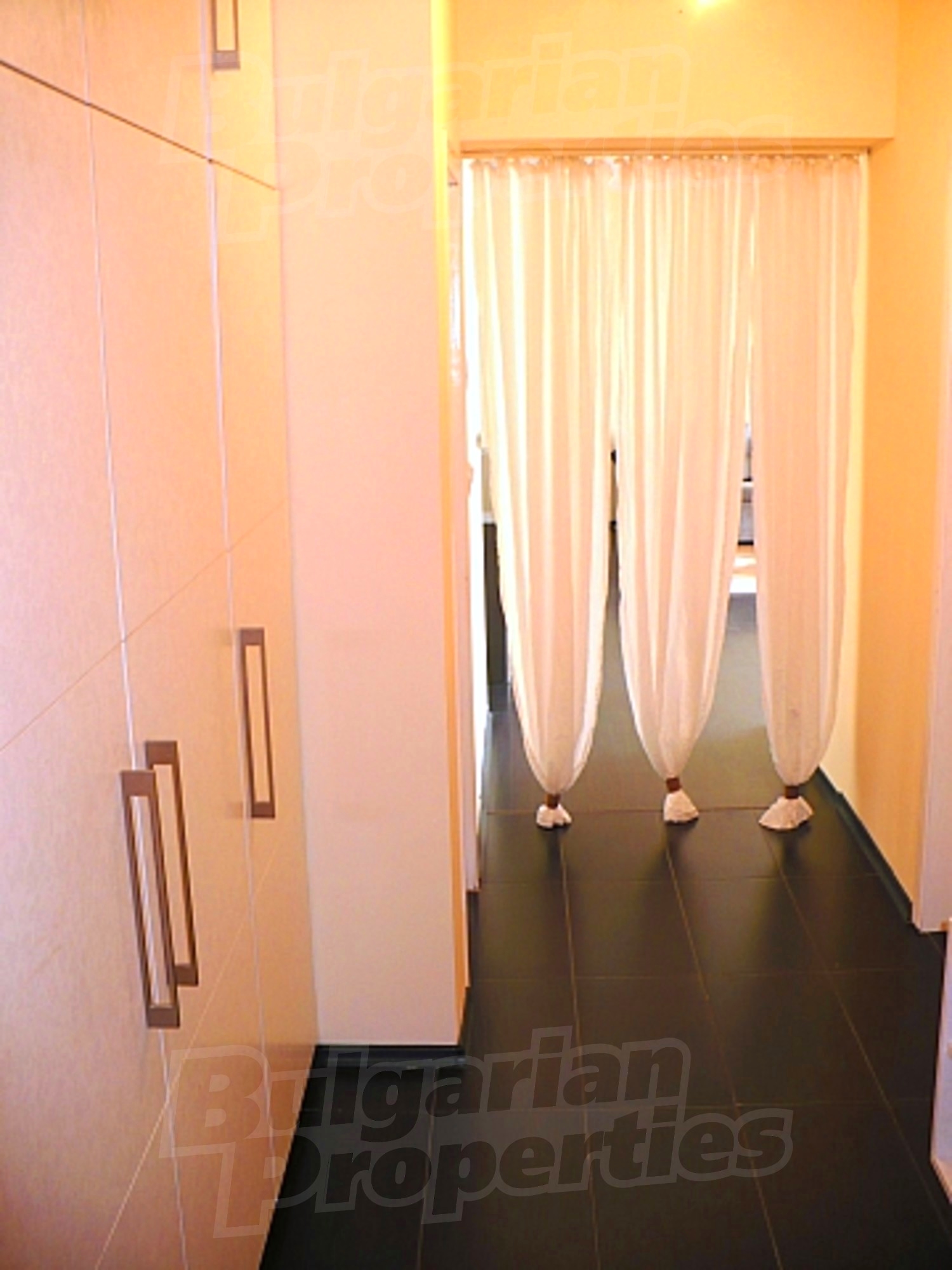 Gallery Picture 4