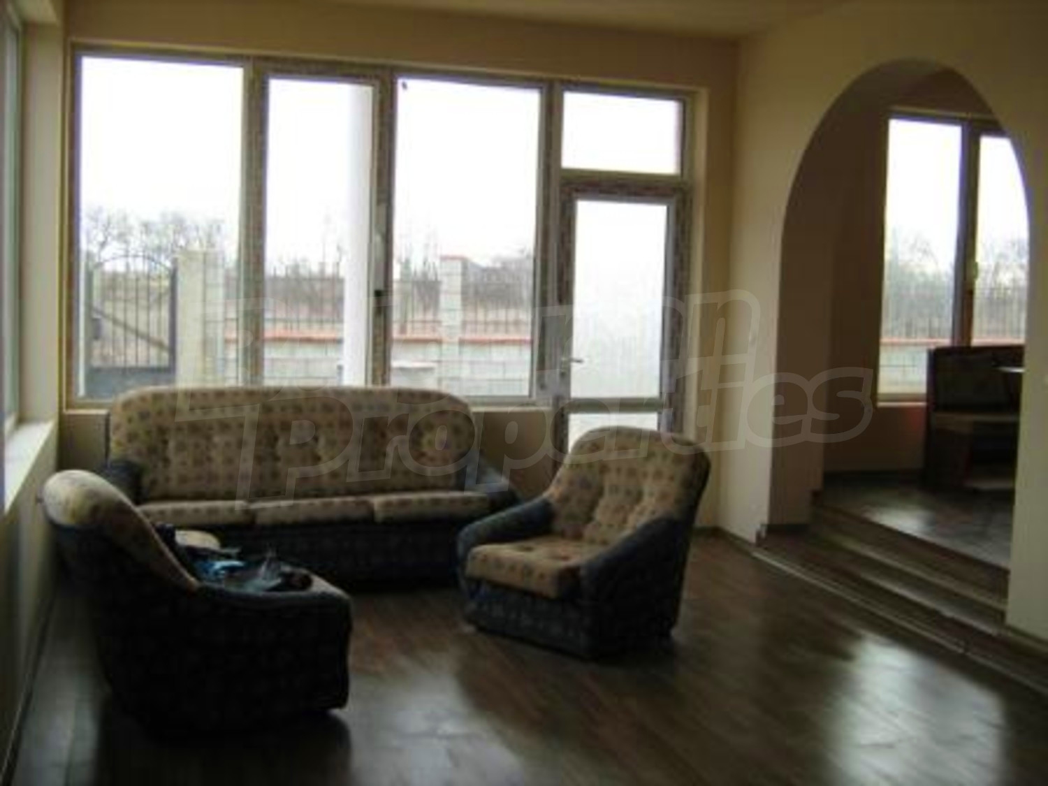 Gallery Picture 12