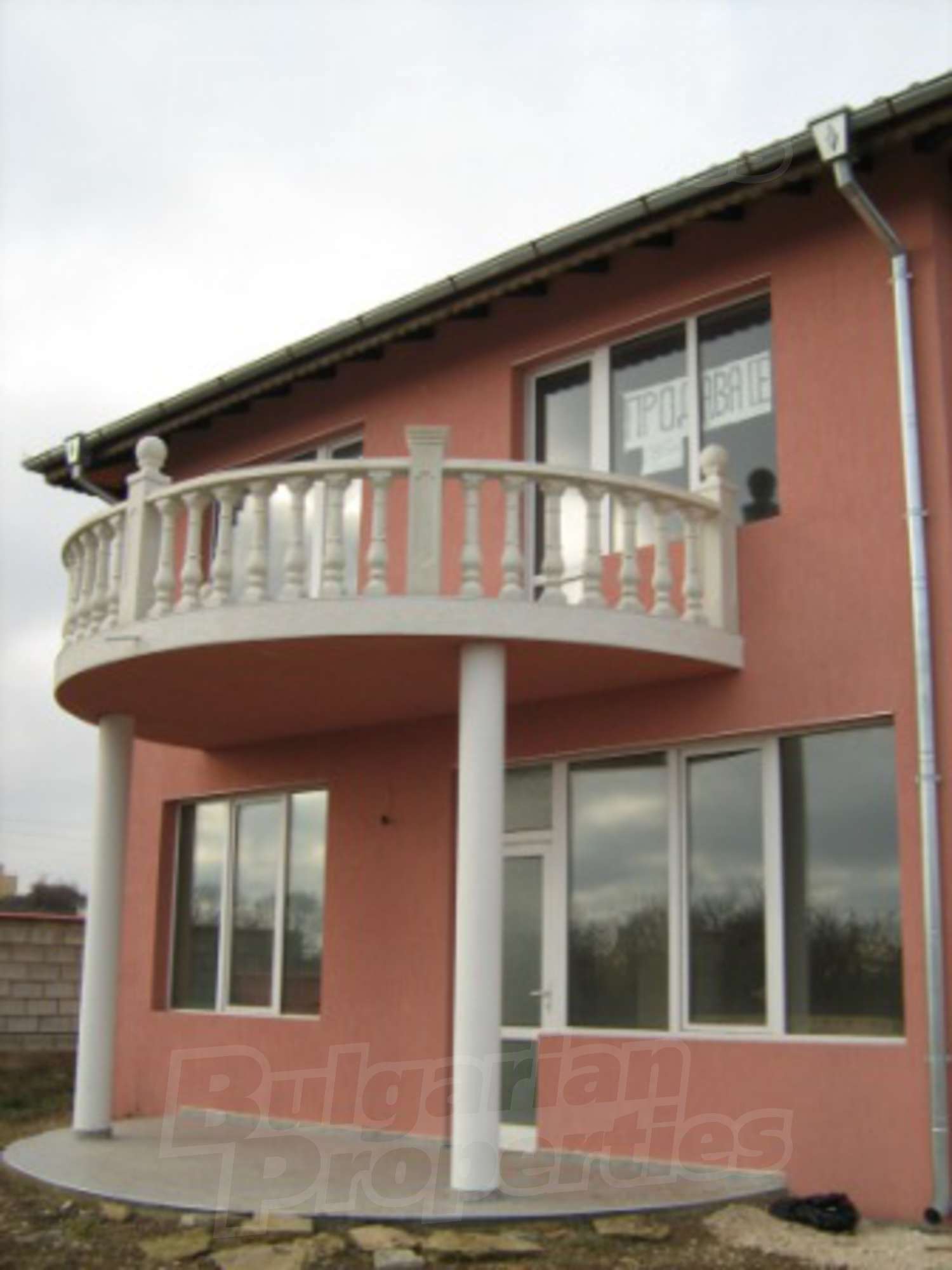 Gallery Picture 2
