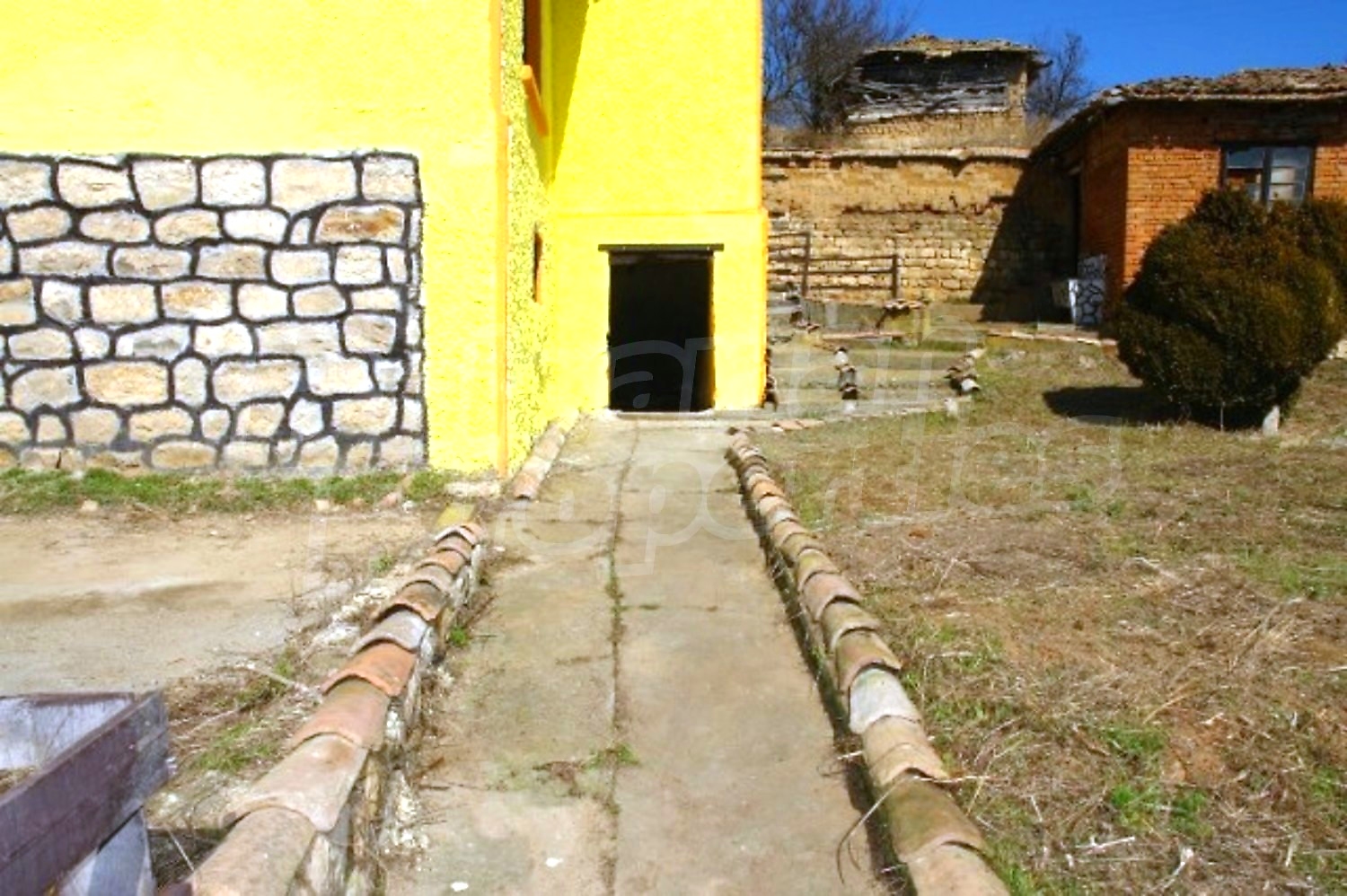 Gallery Picture 3