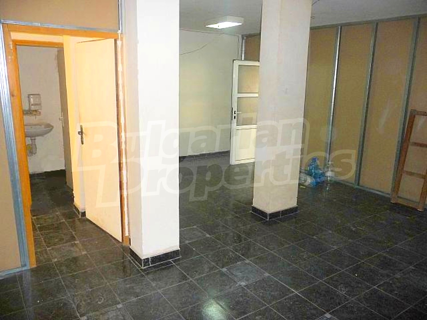 Gallery Picture 8