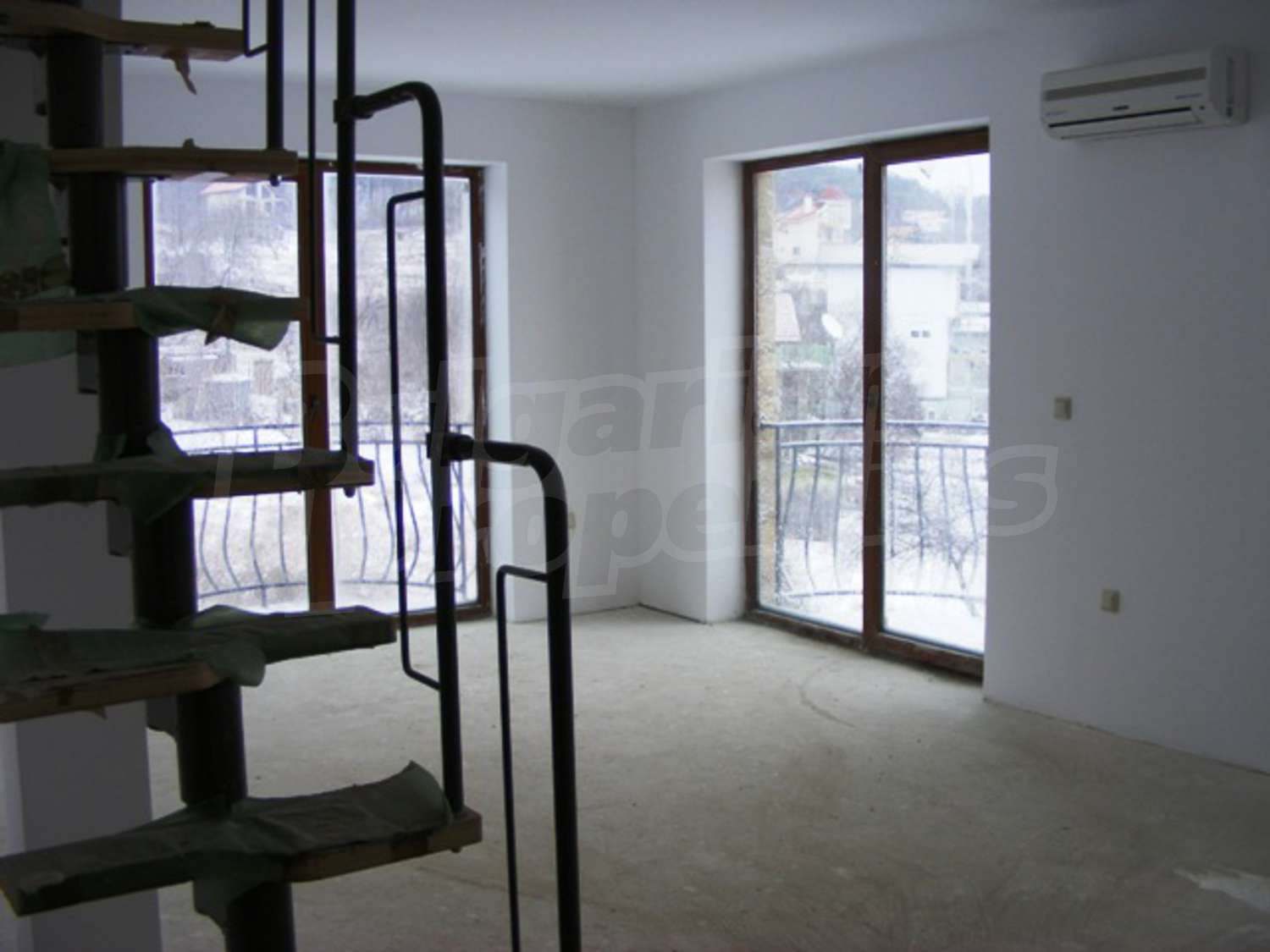Gallery Picture 10