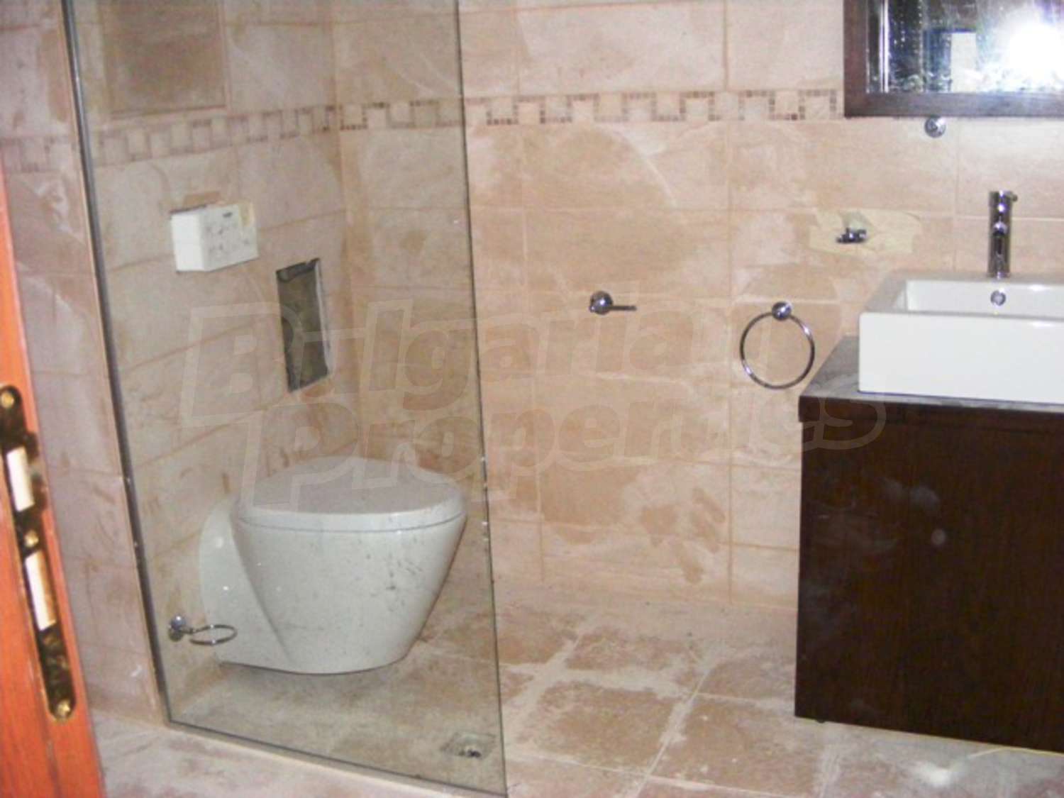 Gallery Picture 16