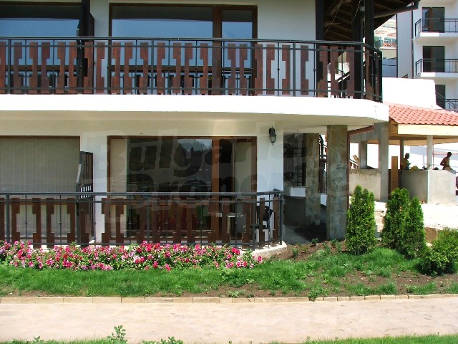 Gallery Picture 15