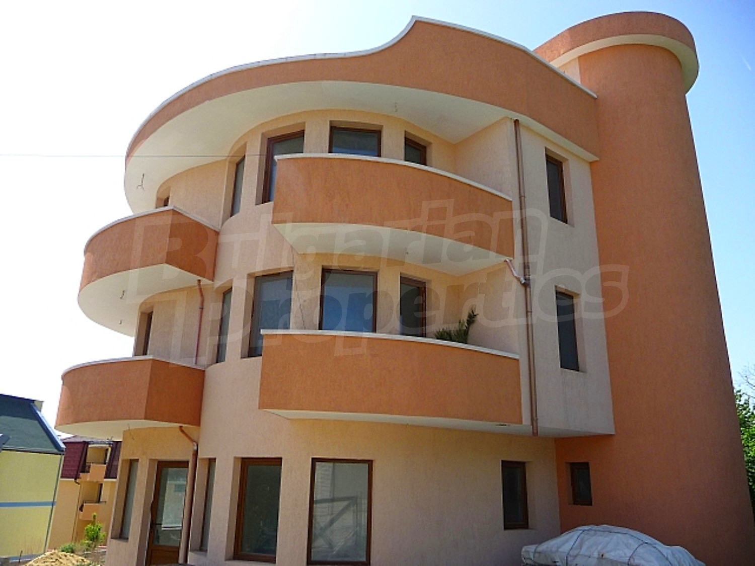 Gallery Picture 2