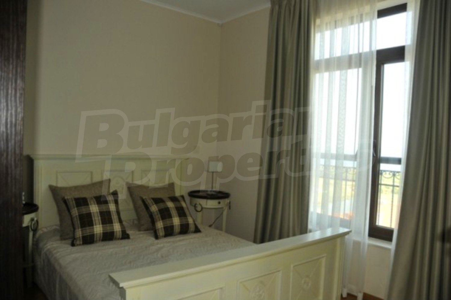 Gallery Picture 9
