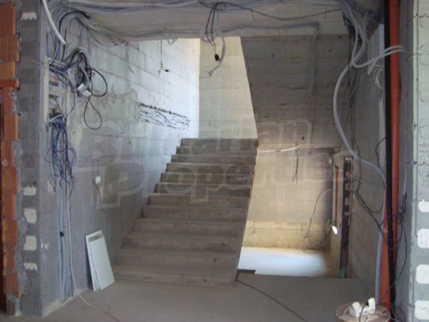 Gallery Picture 15