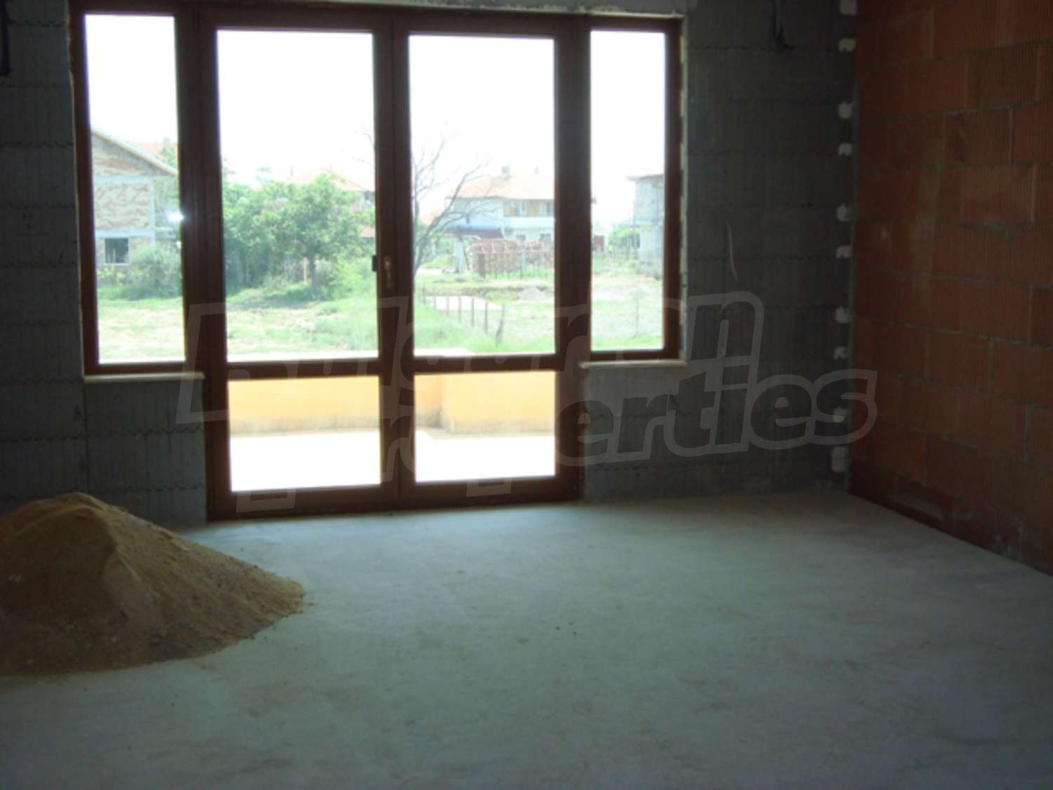 Gallery Picture 24