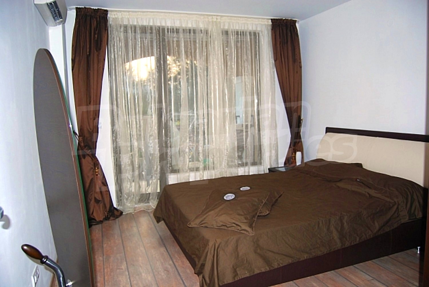 Gallery Picture 5