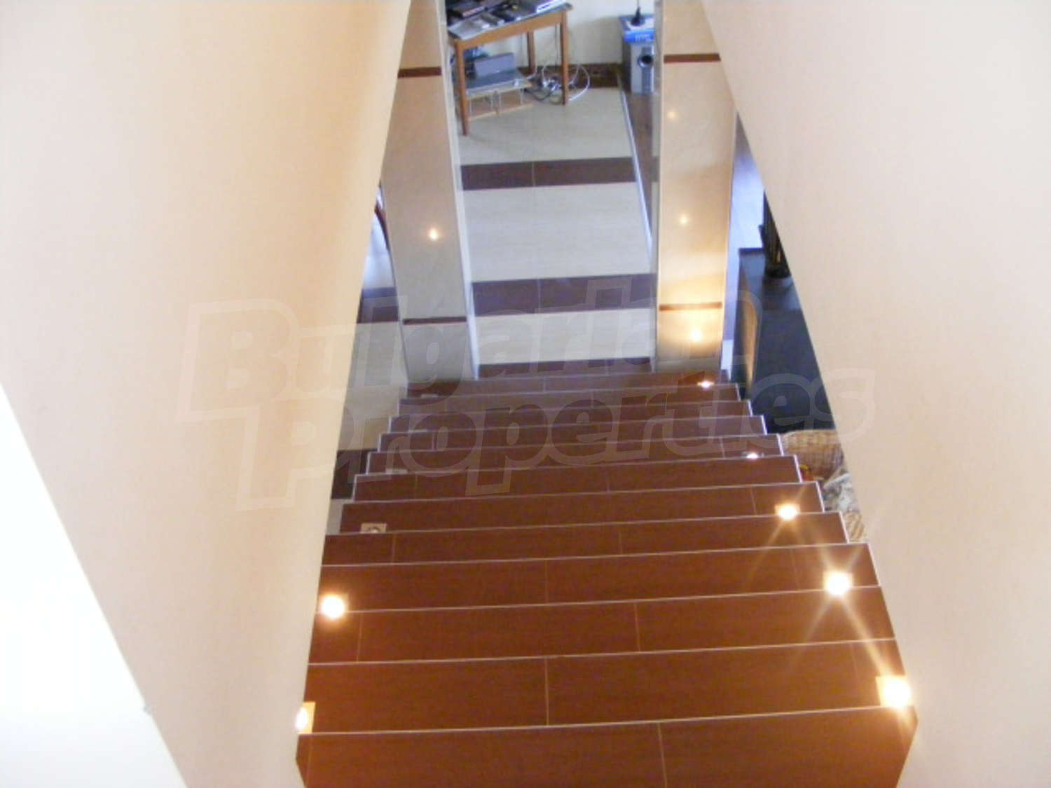 Gallery Picture 13