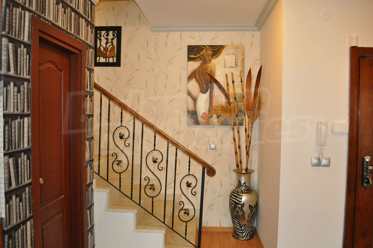 Gallery Picture 25