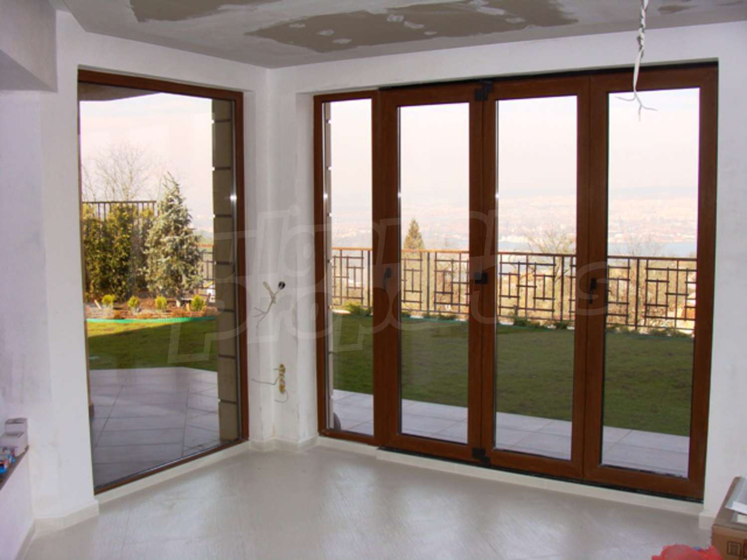 Gallery Picture 17