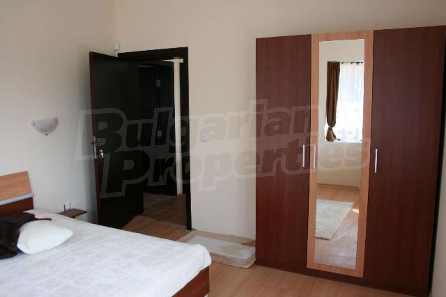 Gallery Picture 6