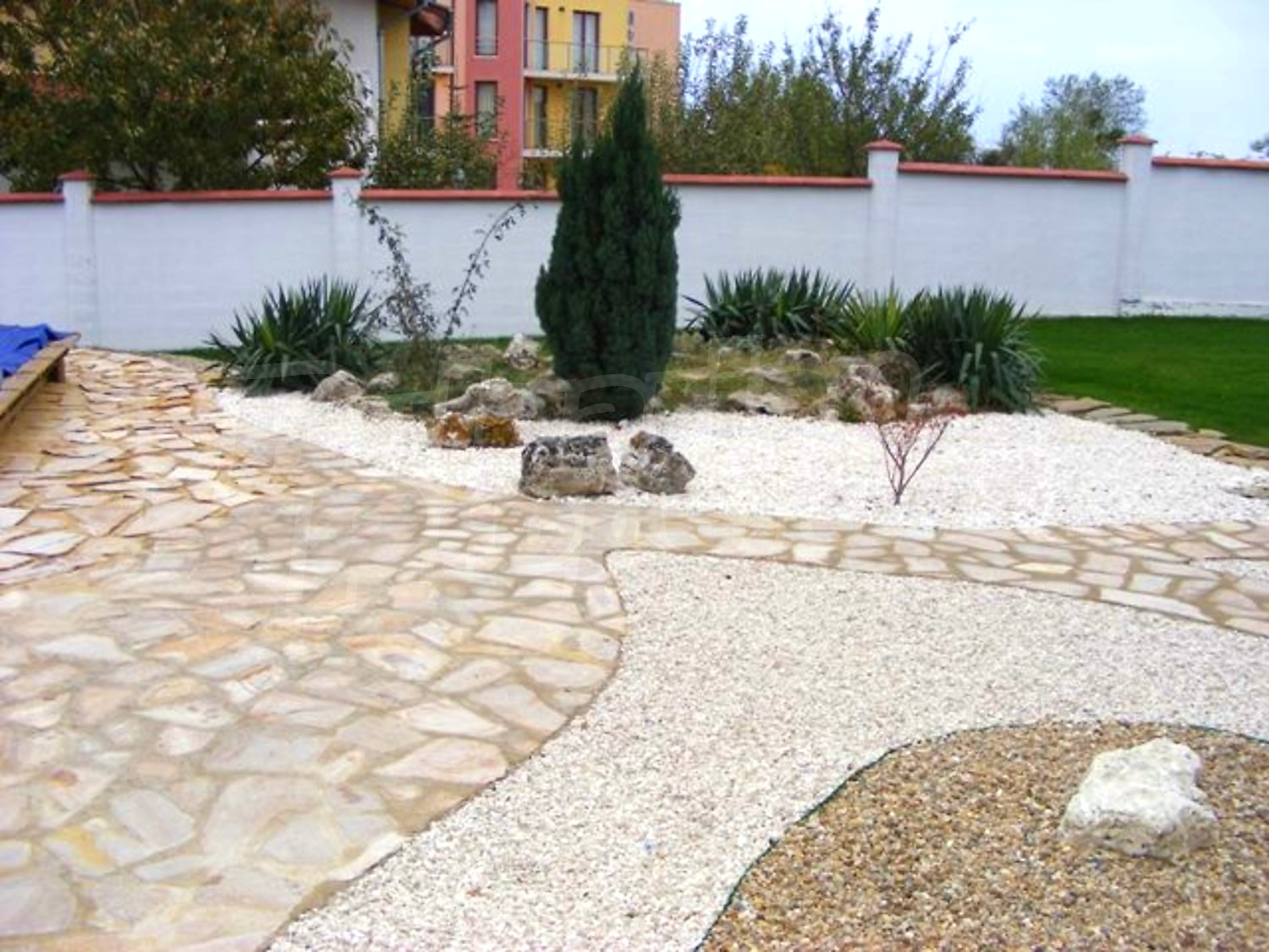 Gallery Picture 28