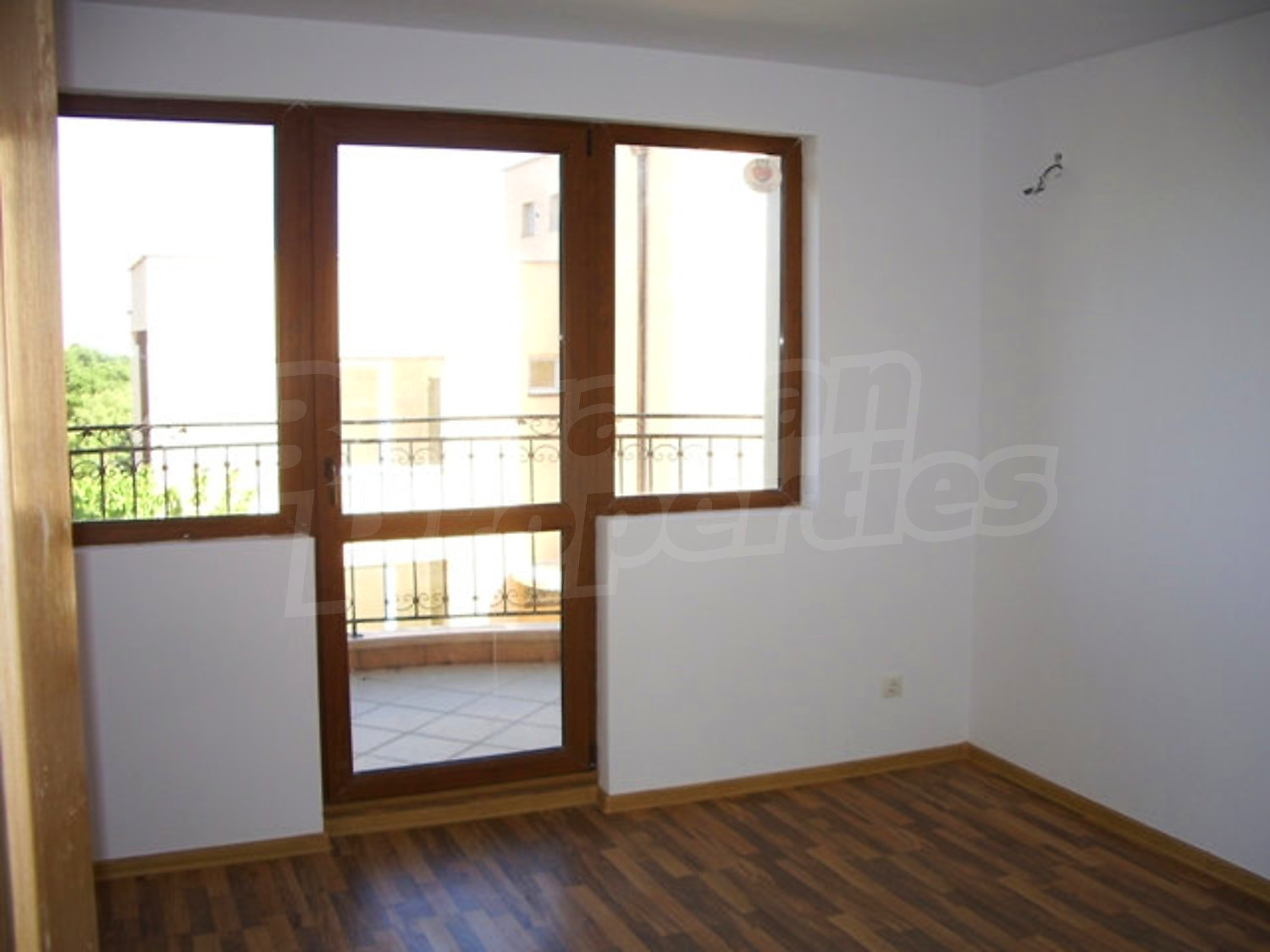 Gallery Picture 12