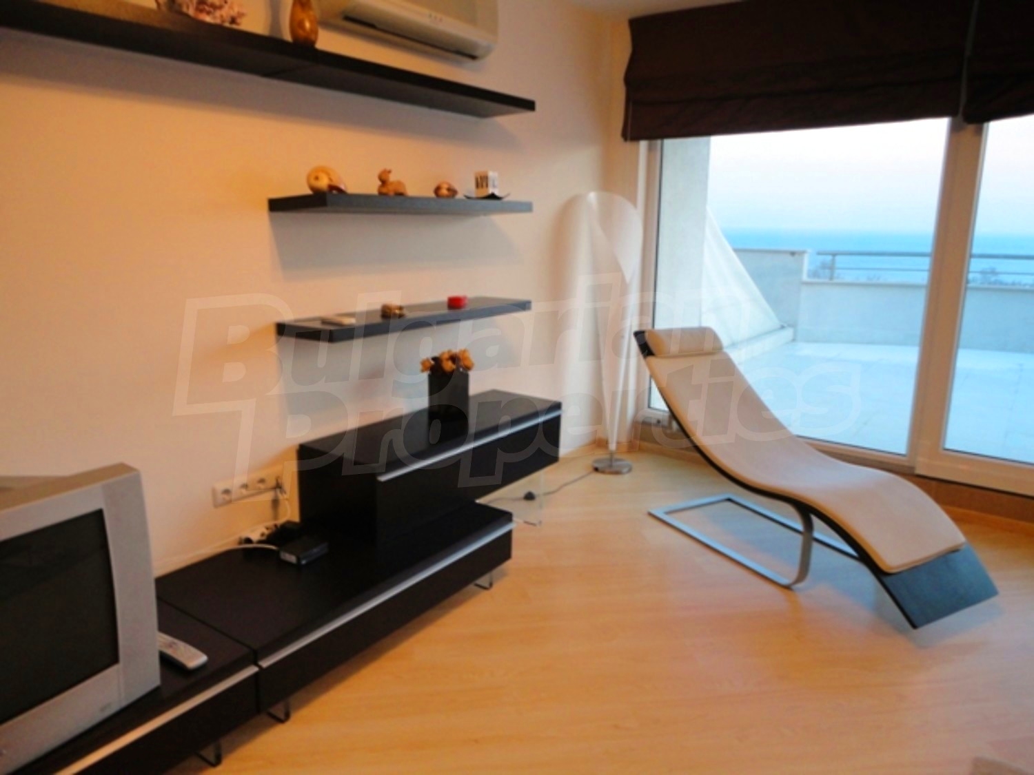 Gallery Picture 7