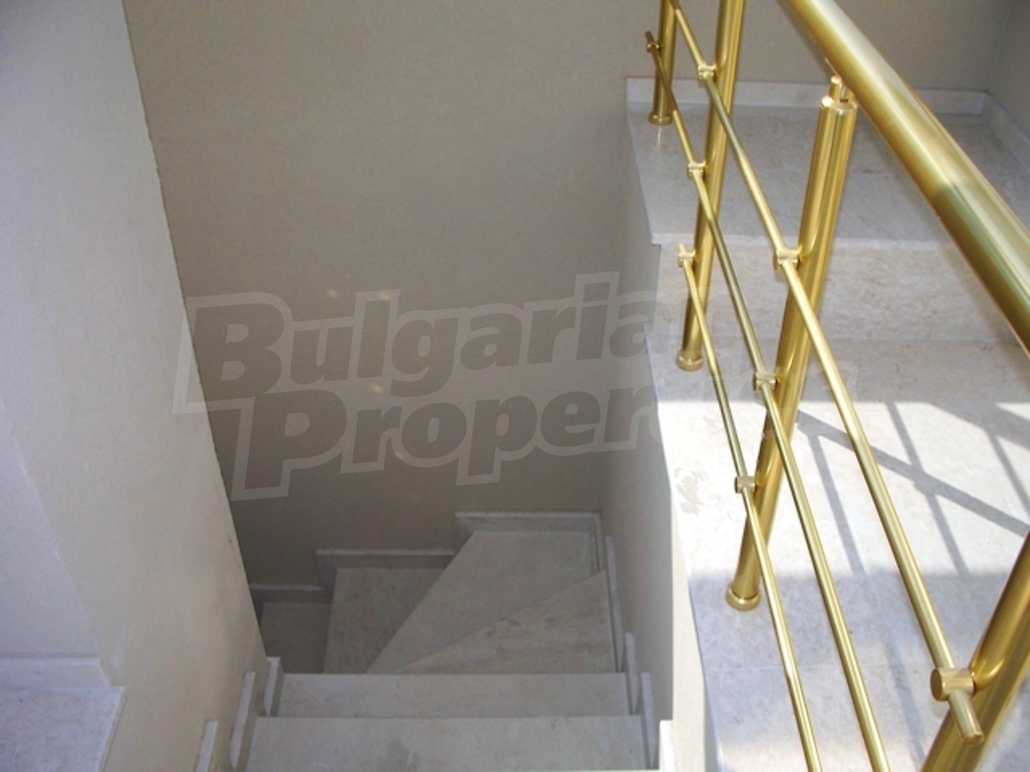 Gallery Picture 9
