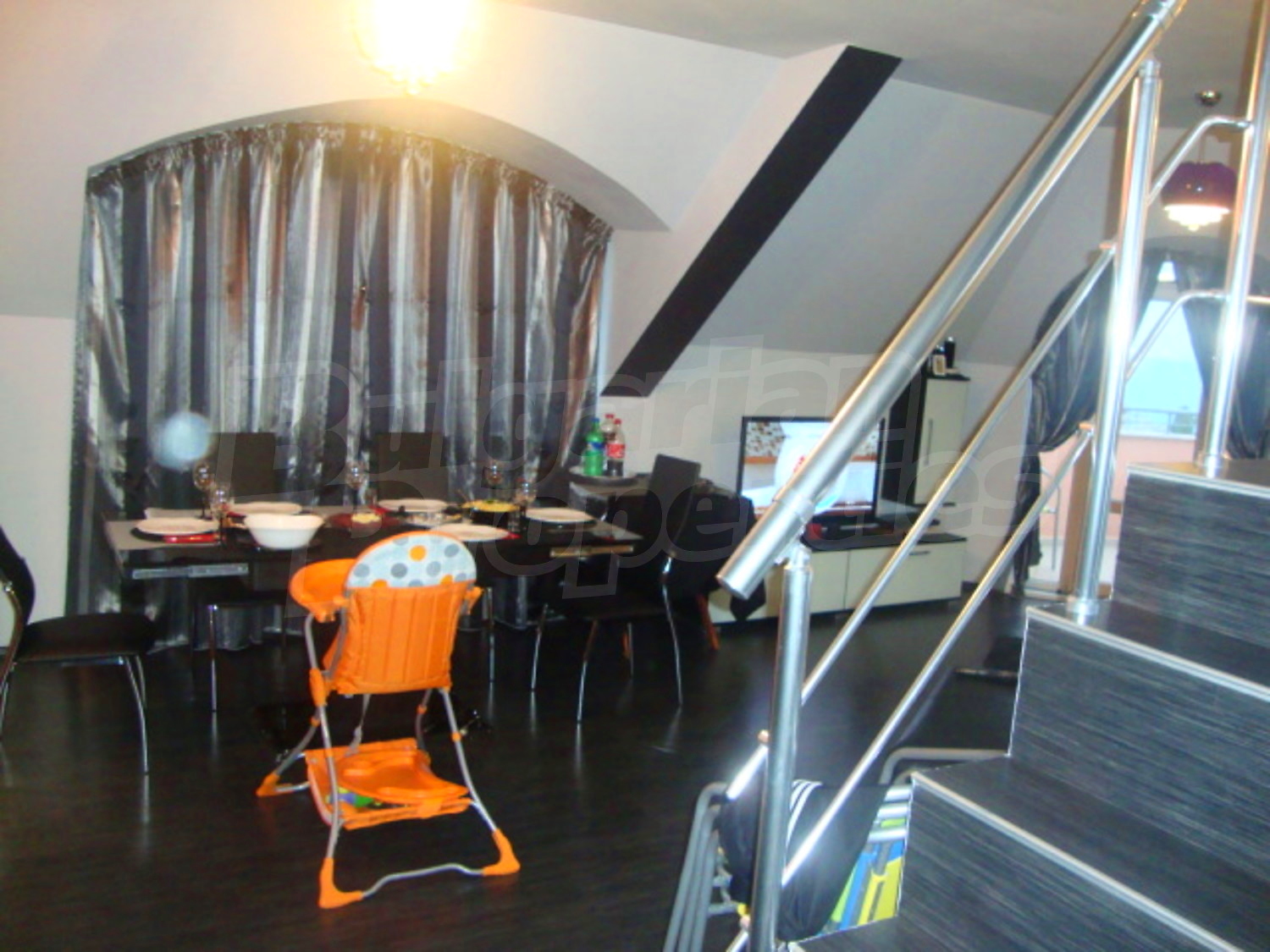 Gallery Picture 6