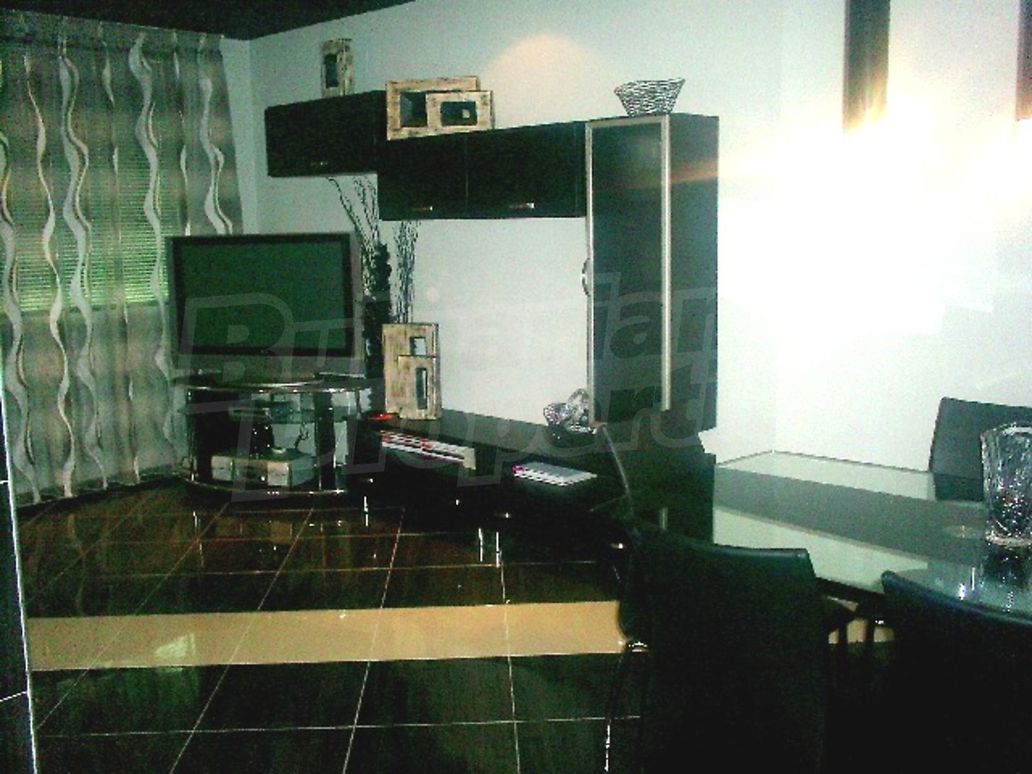 Gallery Picture 6