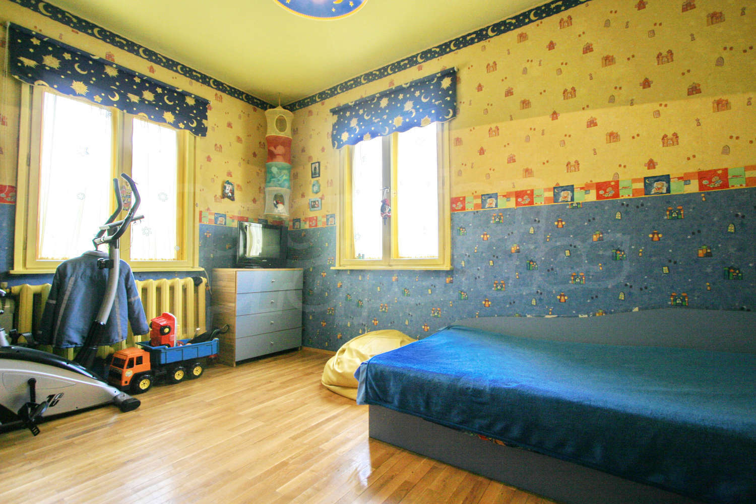 Gallery Picture 4