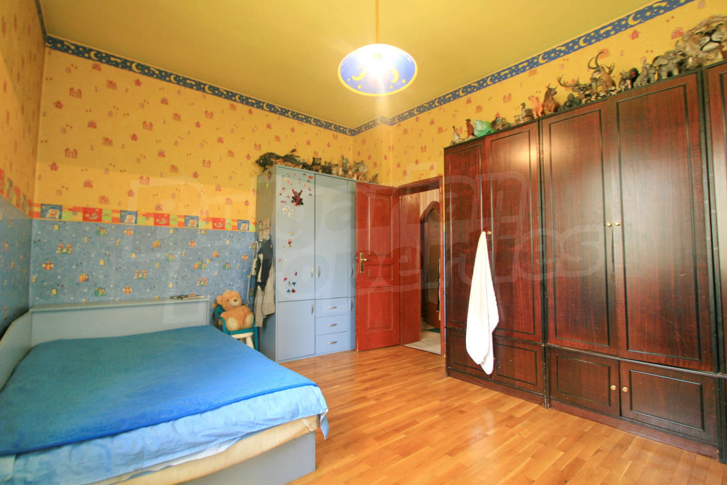 Gallery Picture 5